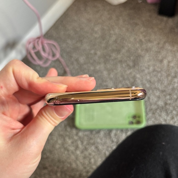 iPhone 11 Pro - Picture 6 of 8